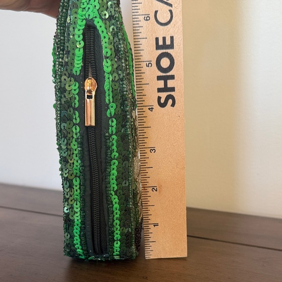 NWT Viral Beaded Green and Gold Champagne Bottle Wristlet - Picture 5 of 8